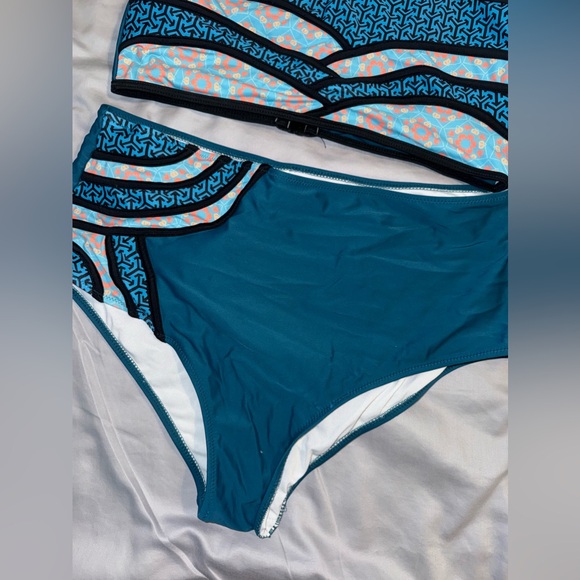 Cupshe Bikini - Picture 3 of 5